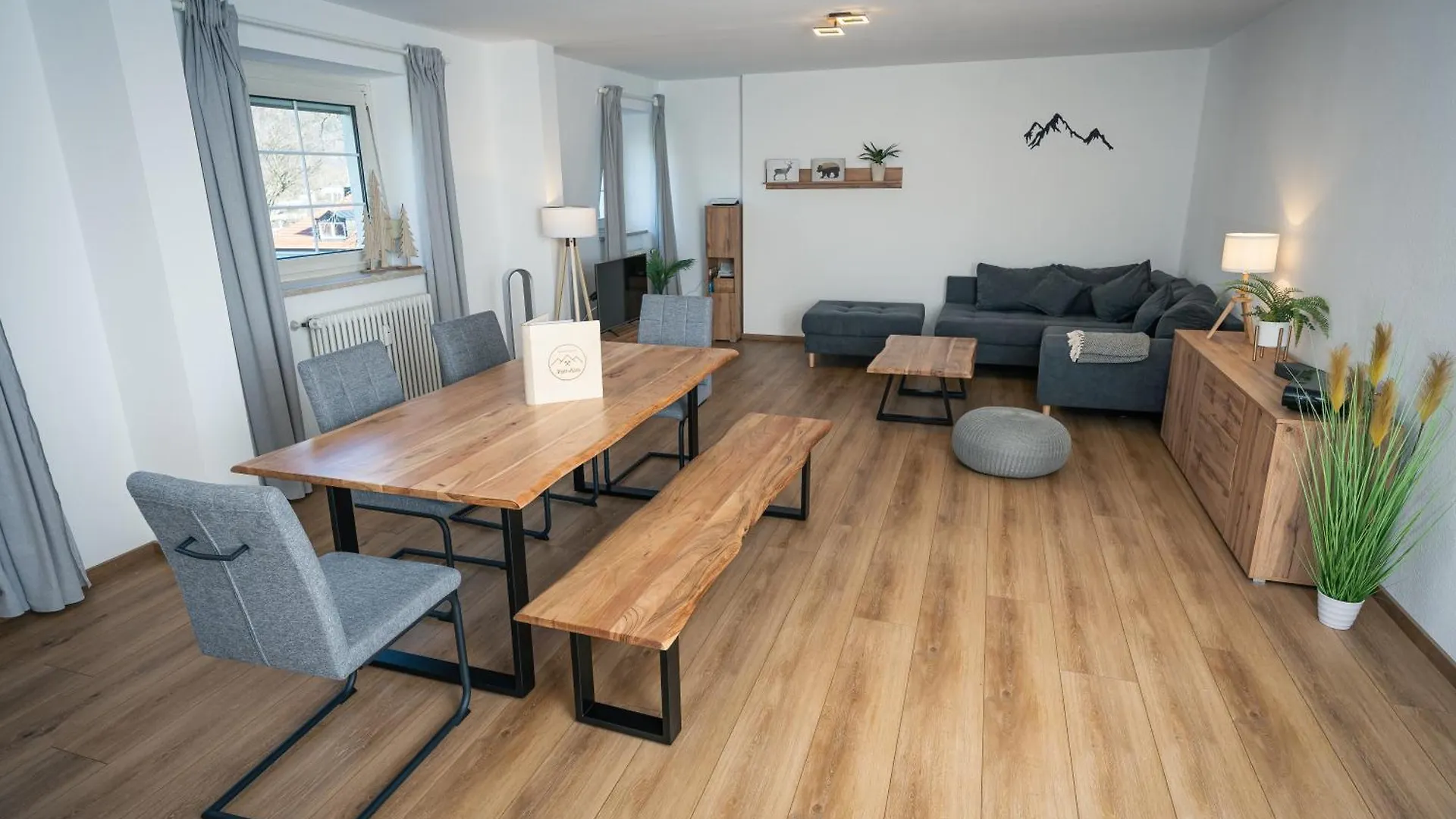 Pott-Alm, Zentrale Grosse Ferienwohnung Im Herzen Bad Reichenhalls Mit 3 Schlafzimmern 0*,  Germany
